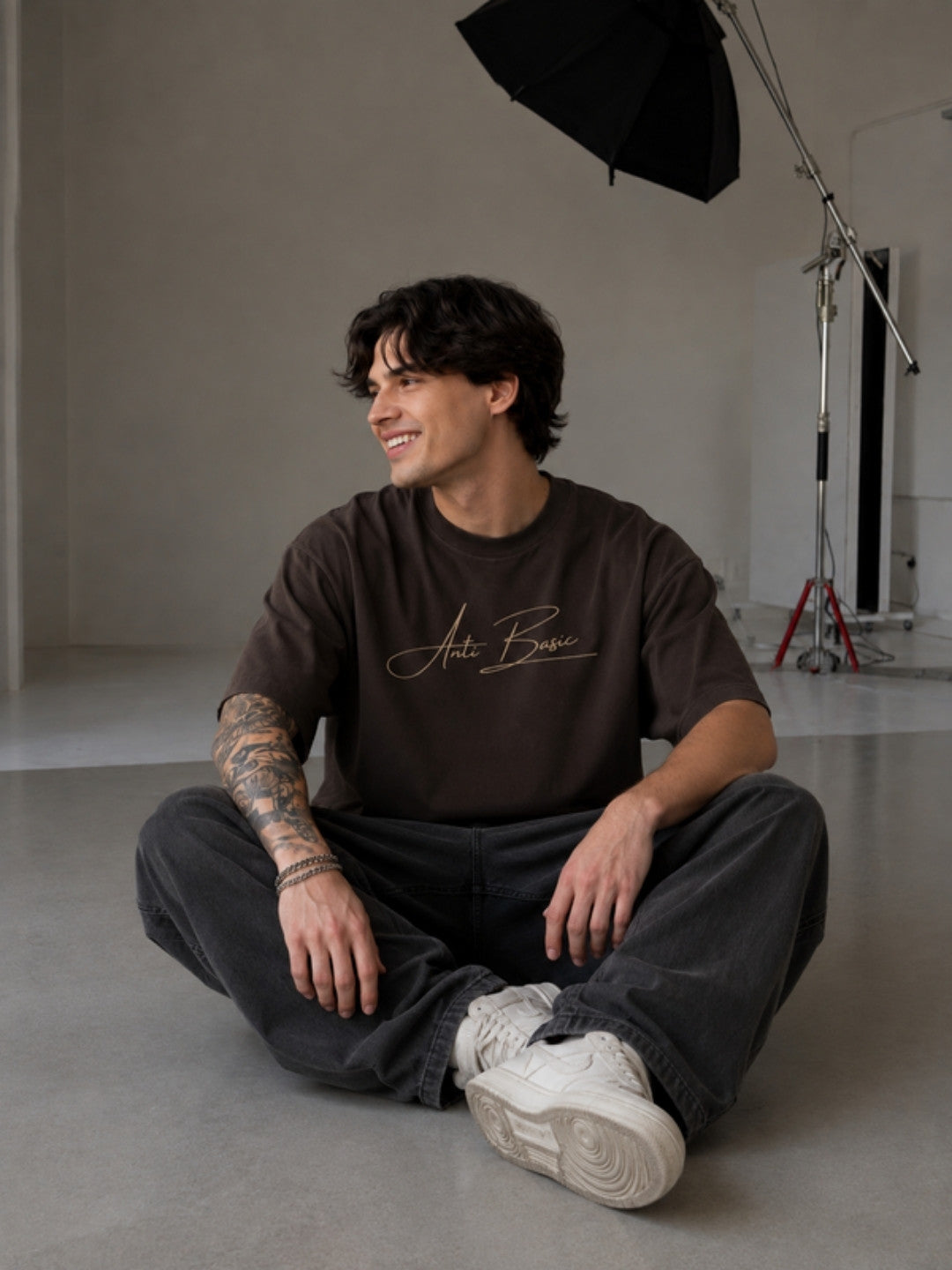 Coffee brown Anti Basic t-shirt seated
